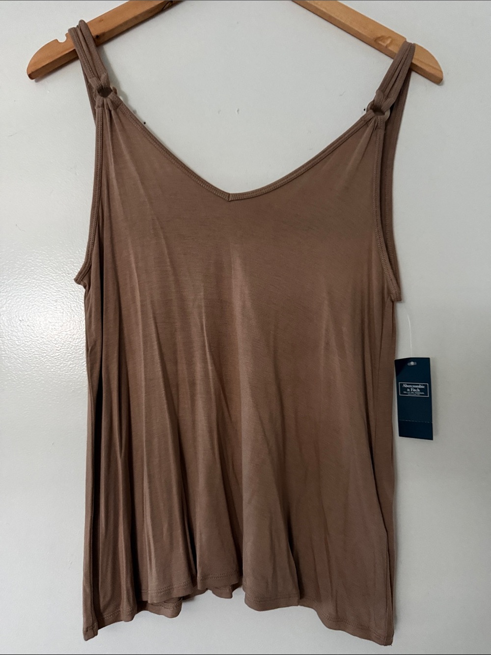 🆕 Abercrombie & Fitch Knotted-Strap V-Neck Tank Top 🆕